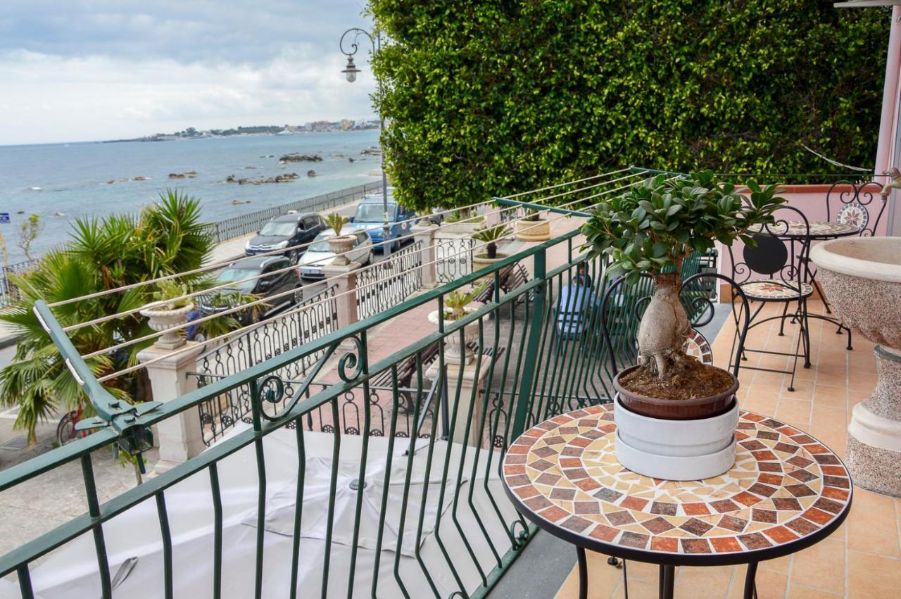 Sun Sea House Taormina Apartment Giardini Naxos Exterior photo